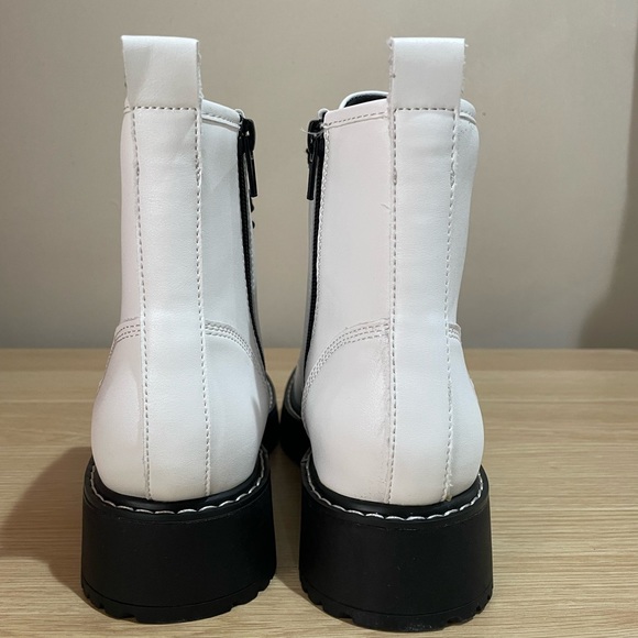 👖👢⭐️MADDEN GIRL KURRT ANKLE WHITE COMBAT BOOTS…Sz 6…New in box. - Picture 8 of 16